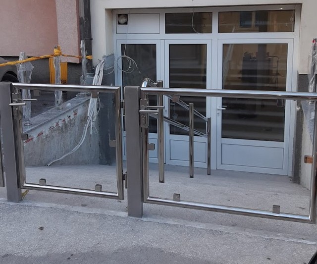 Poslovne ograde za komercijalne objekte
